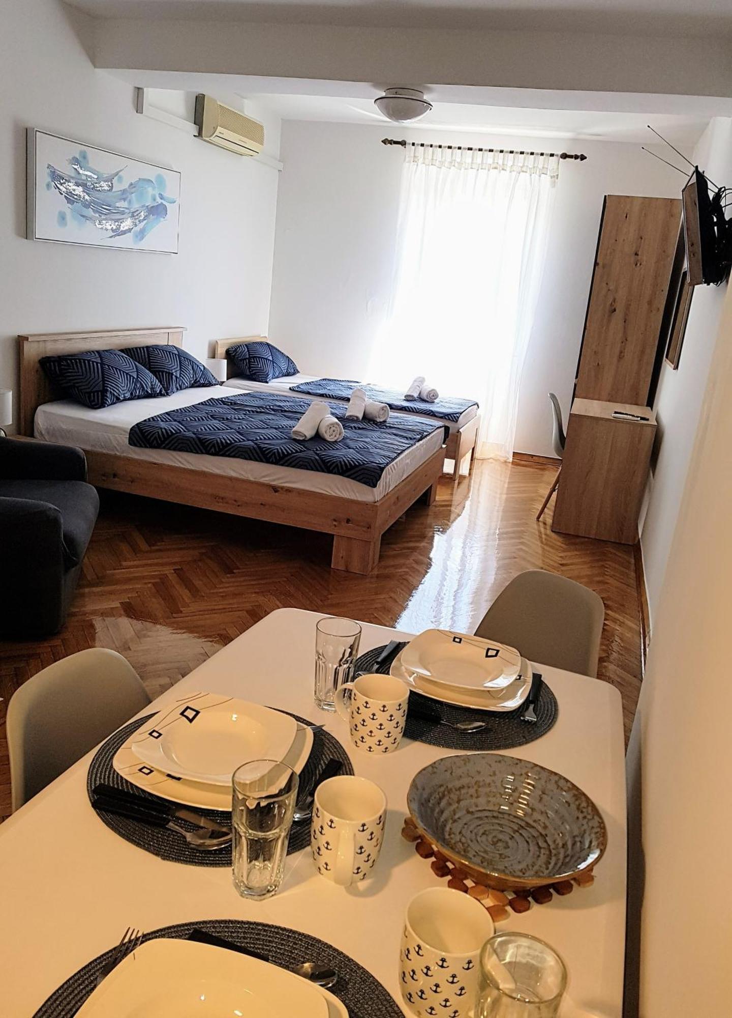 Old Town, Apartment *